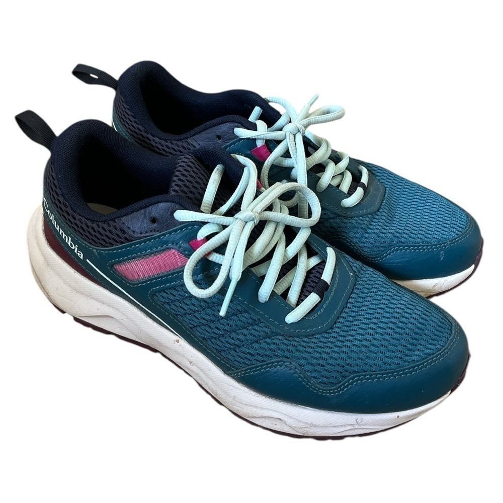 Columbia women’s teal and pink  sneakers size 10 GUC